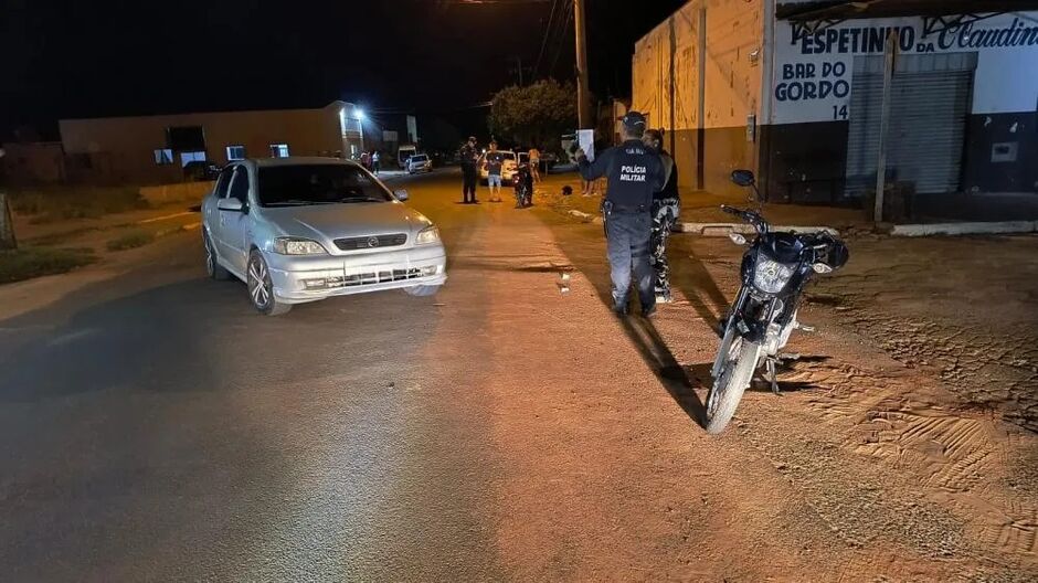 Motociclista fica ferido em acidente com carro em cruzamento em Bataguassu 