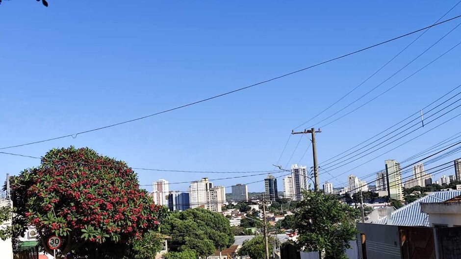 Há probabilidade para chuvas de intensidade fraca a moderada