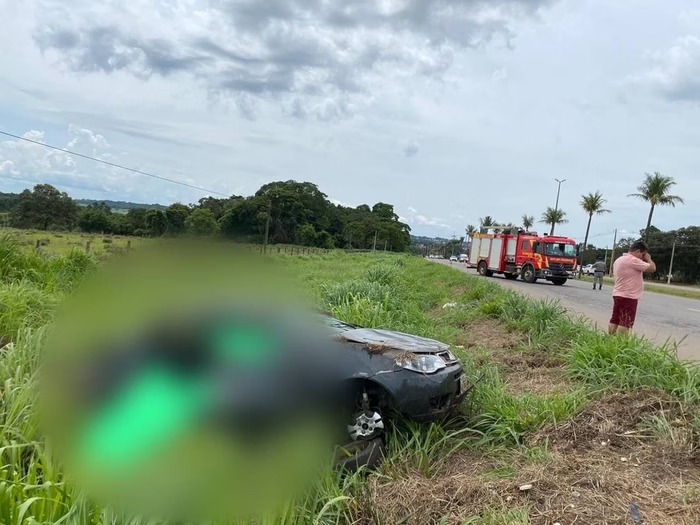 Vítima morre decapitada em grave capotamento em rodovia de Goiás