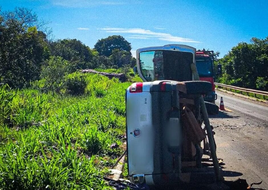 Batida fez carreta tomar na MS-040 