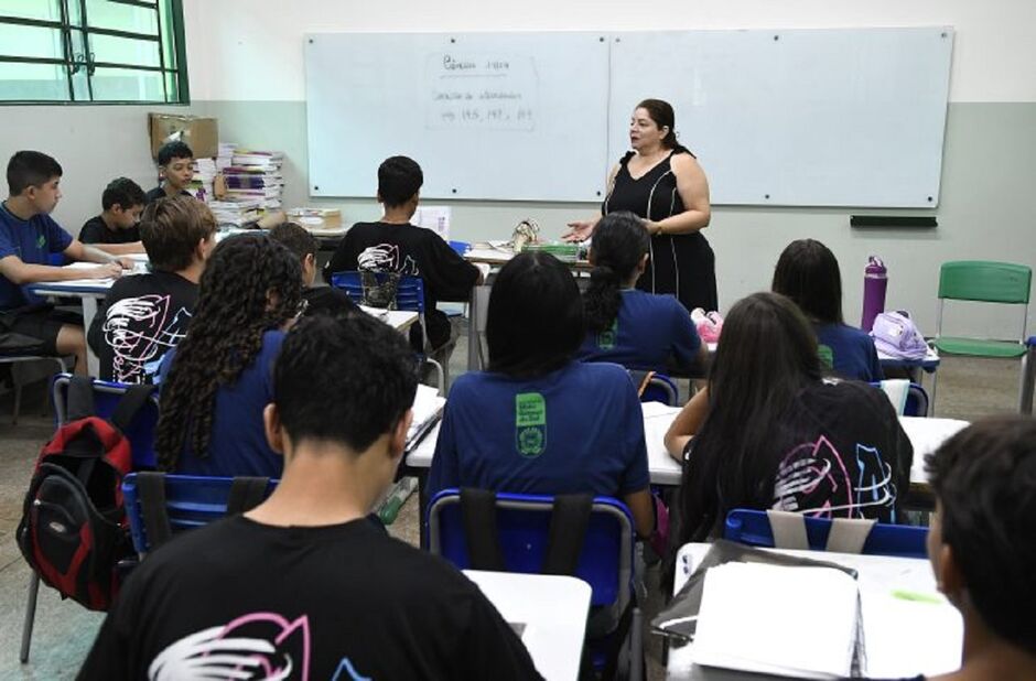 Alunos continuarão recebendo Pé-de-Meia