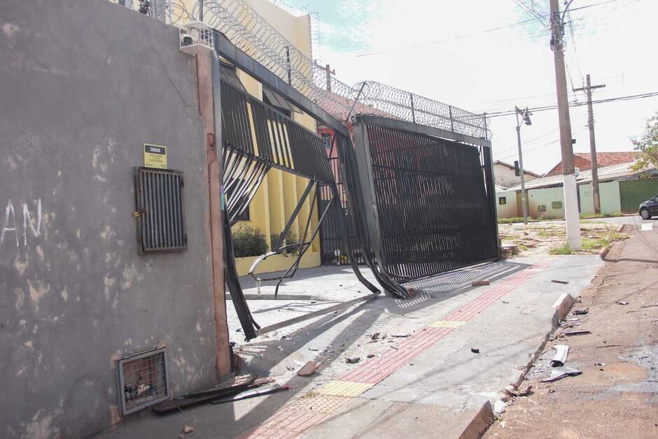 Acidente ocorreu na Rua do Aquário 