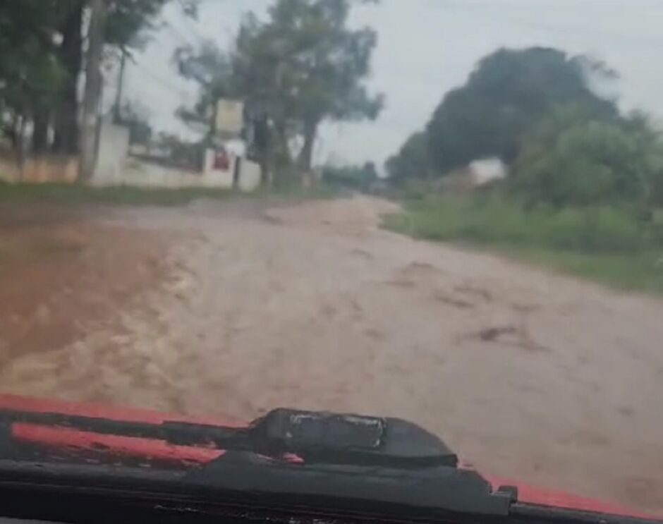 Los Angeles sofreu com mais chuva nesta 6ª feira 