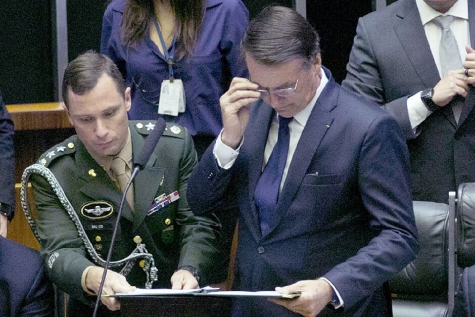 Cid fez delação premiada e citou Bolsonaro 