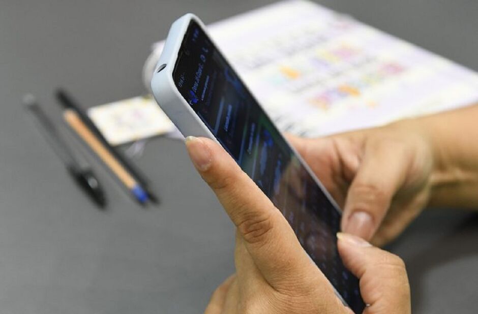 Celular terá de ficar desligado até no intervalo 
