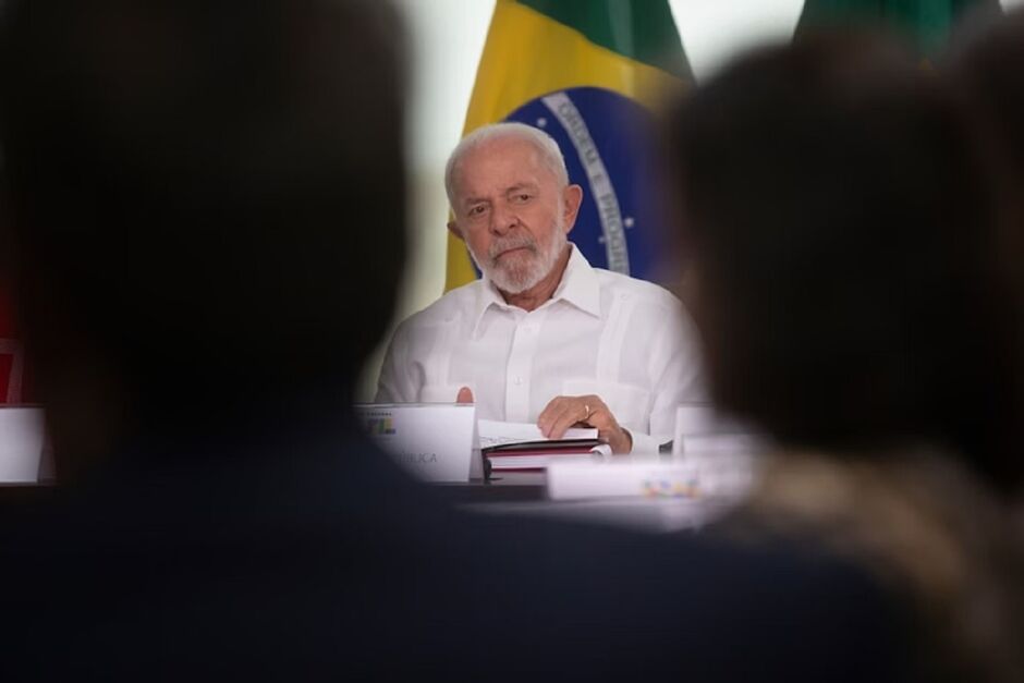 Lula derrete em pesquisa e maioria o reprova 