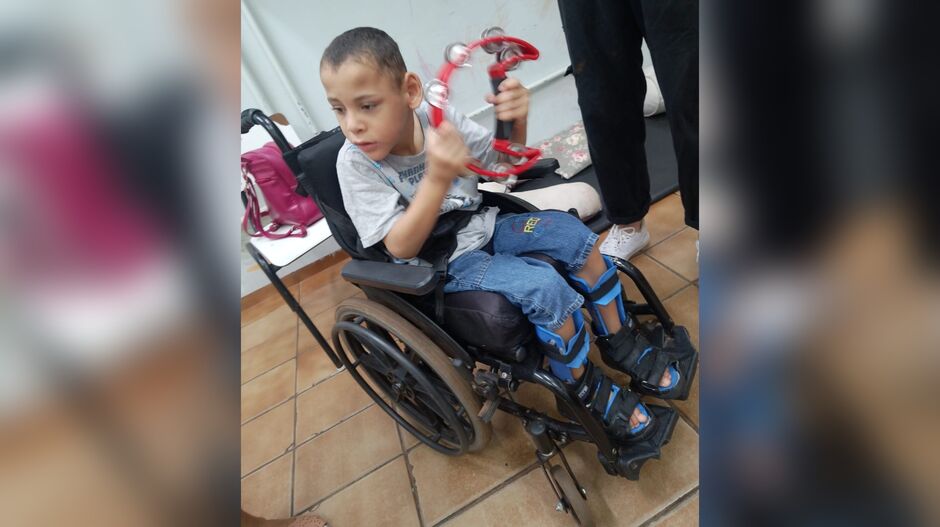 Yago tem paralisia cerebral, Síndrome de West e uma má formação severa no quadril