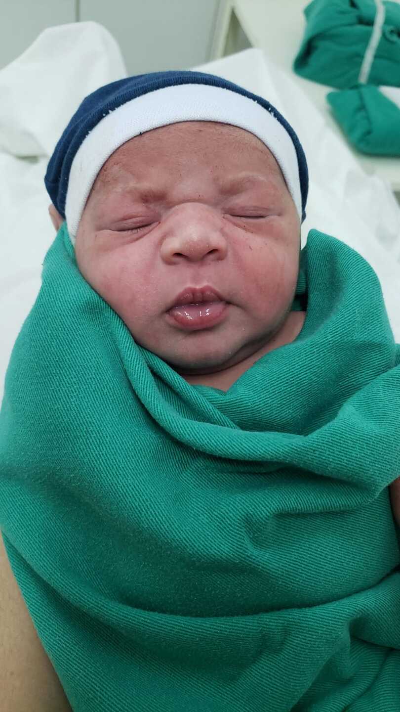 Ravi veio ao mundo pelas mãos do pai Tayan Mattos
