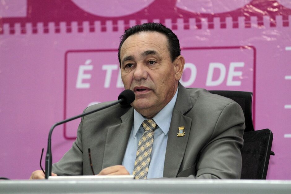 Carlão citou leis em defesa das mulheres