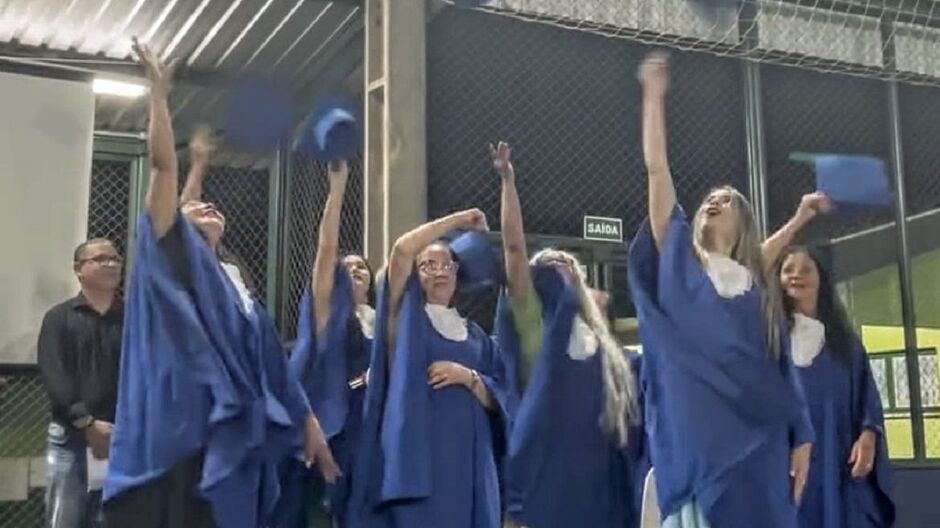 Primeira turma do EJA Mulher se formou em dezembro 