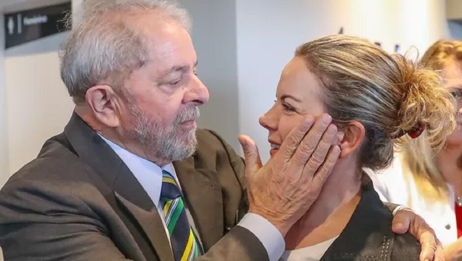 Lula elogiou beleza de Gleisi Hoffmann 