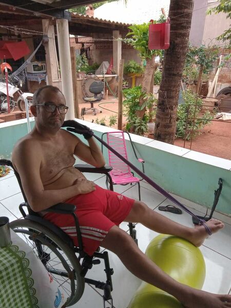 Queda em parque aquático deixou Mauro tetraplégico
