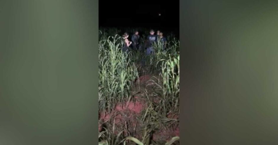 Momento em que os policiais localizaram o corpo do idoso
