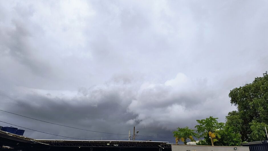 Tempo ficou bastante nublado na cidade