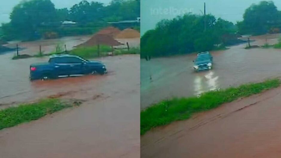 Rua da Divisão ficou alagada por completo