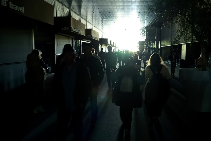 Relatos nas redes sociais ainda indicam falta de energia em diversas cidades