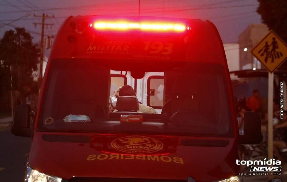 Vítima foi socorrida pelo Corpo de Bombeiros