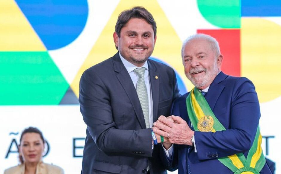 Lula prometeu desligar ministro se fosse denunciado 