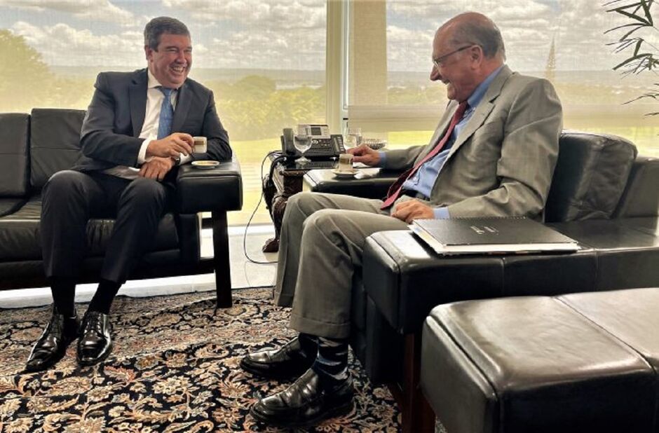Presidente interino e governador lançam fábrica de celulose