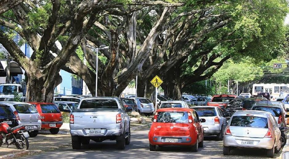 Repreensão será por escrito, diz lei aprovada por Riedel 