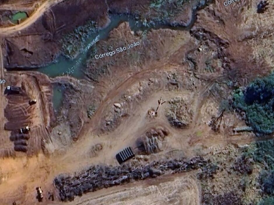 Local onde estaria sendo construído a barragem