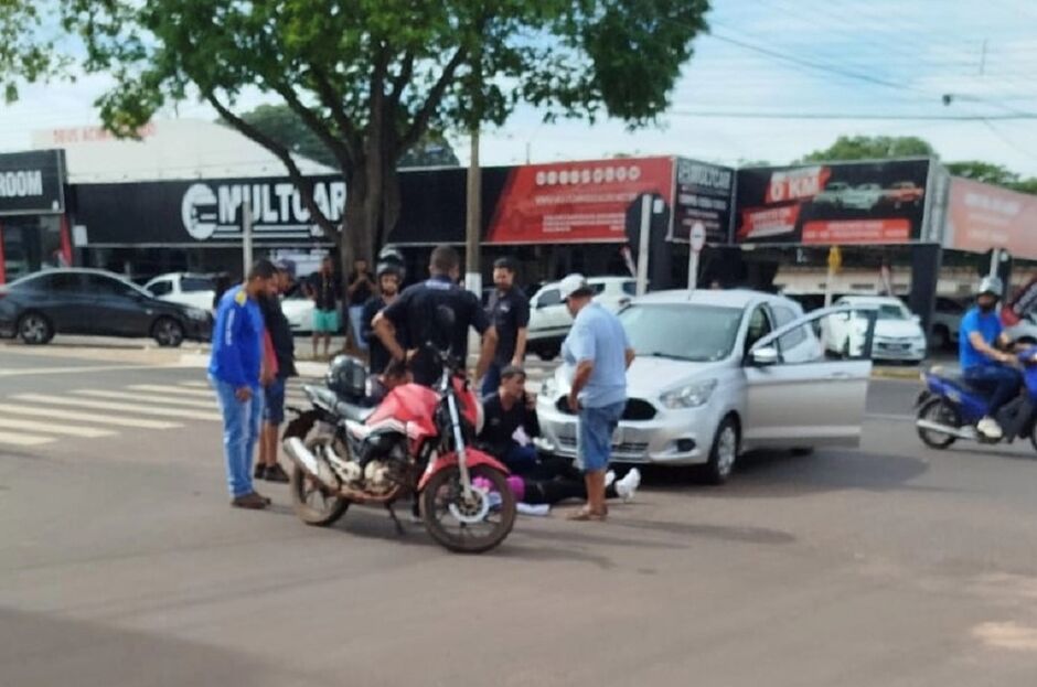 Acidente ocorreu no cruzamento da Avenida Antônio Joaquim de Moura Andrade com a Rua Da Saudade