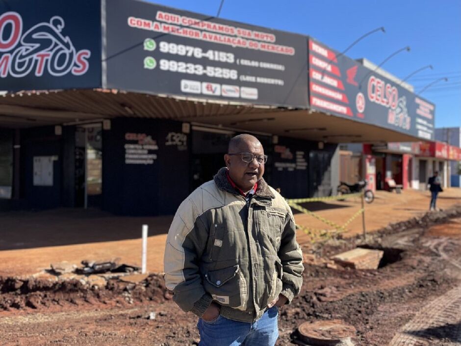 Moradores e comerciantes celebram obra de recapeamento 