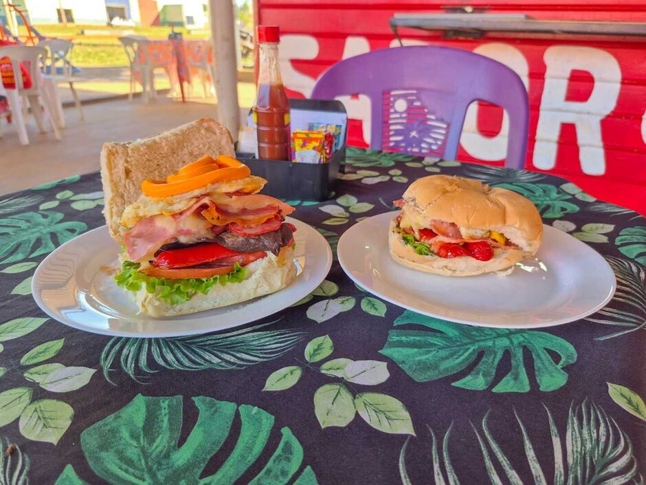 Lanches são saborosos e têm preços acessiveis
