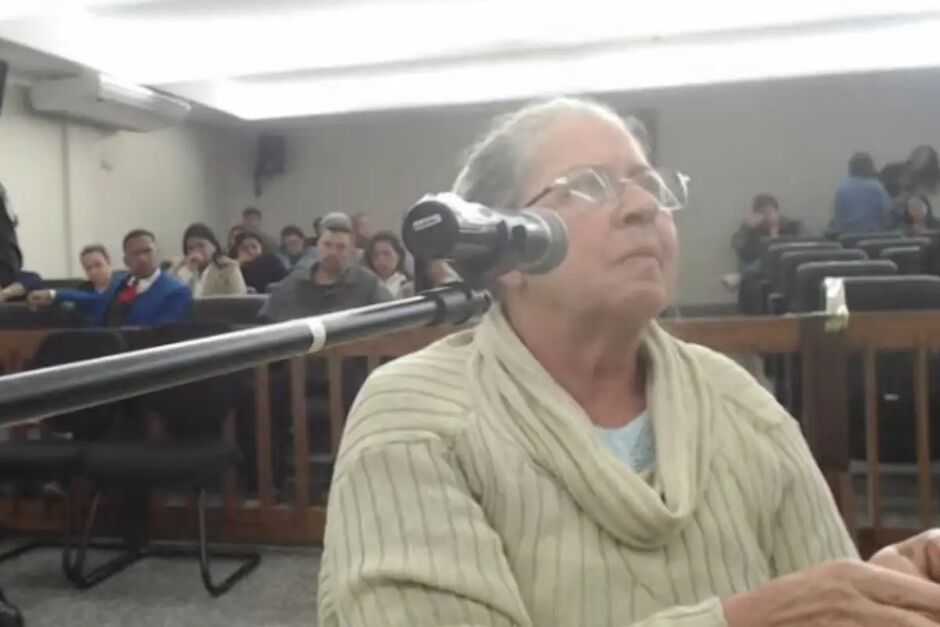 Aparecida Graciano de Souza durante o julgamento