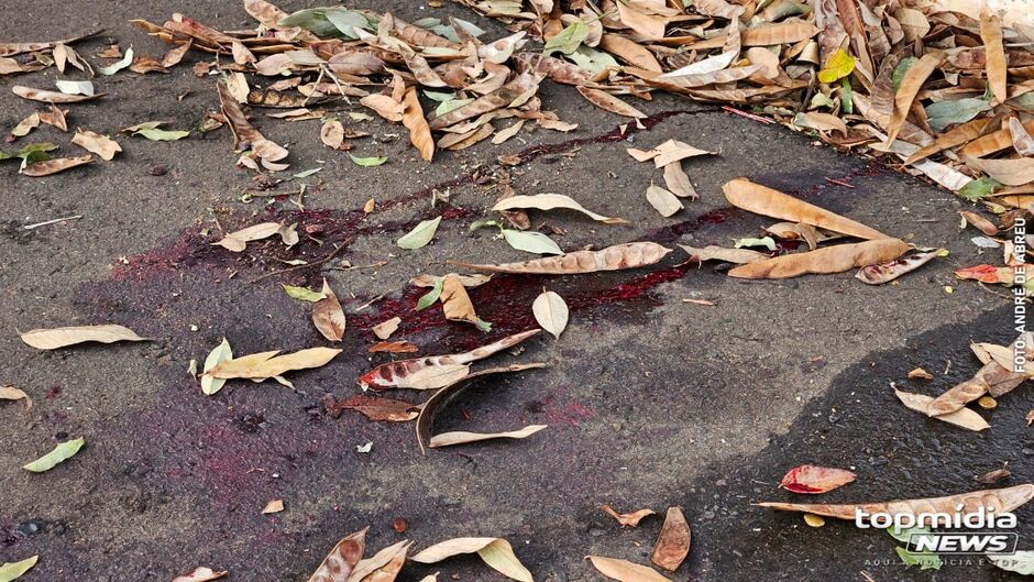 Marcas de sangue ficaram pelo local