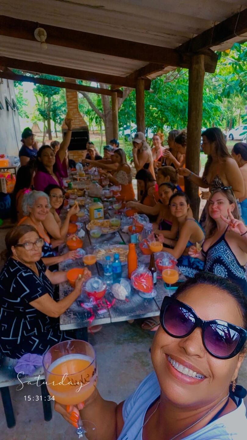 Mulehres do grupo se acolhem e se ajudam