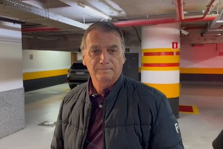 Bolsonaro sugere censura no País 