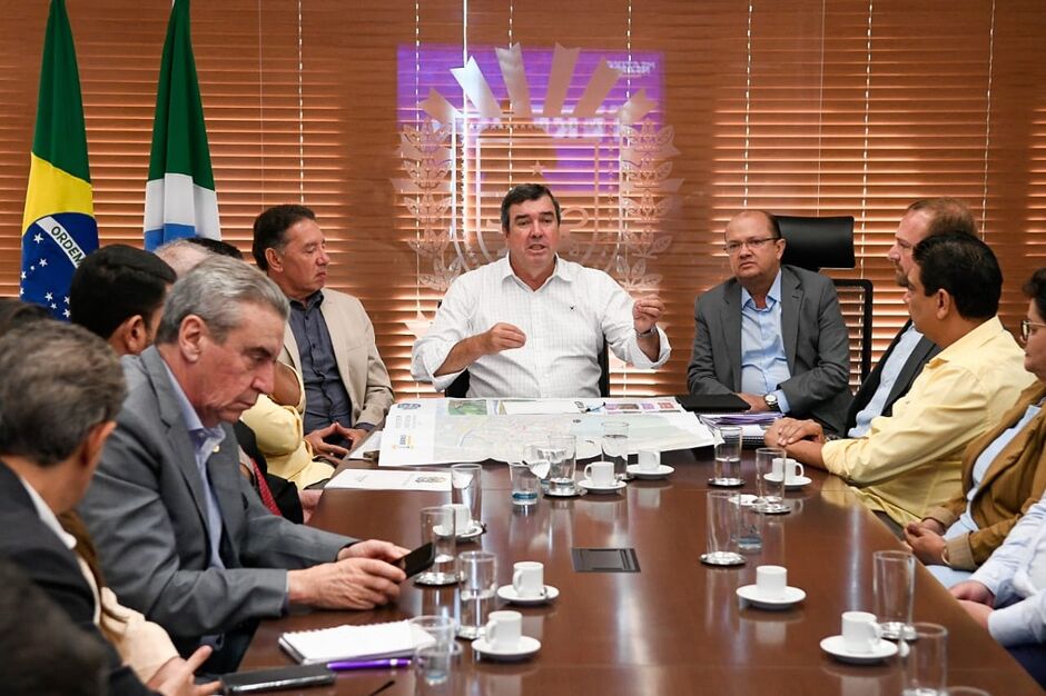 Riedel recebeu lideranças para divulgar investimentos 