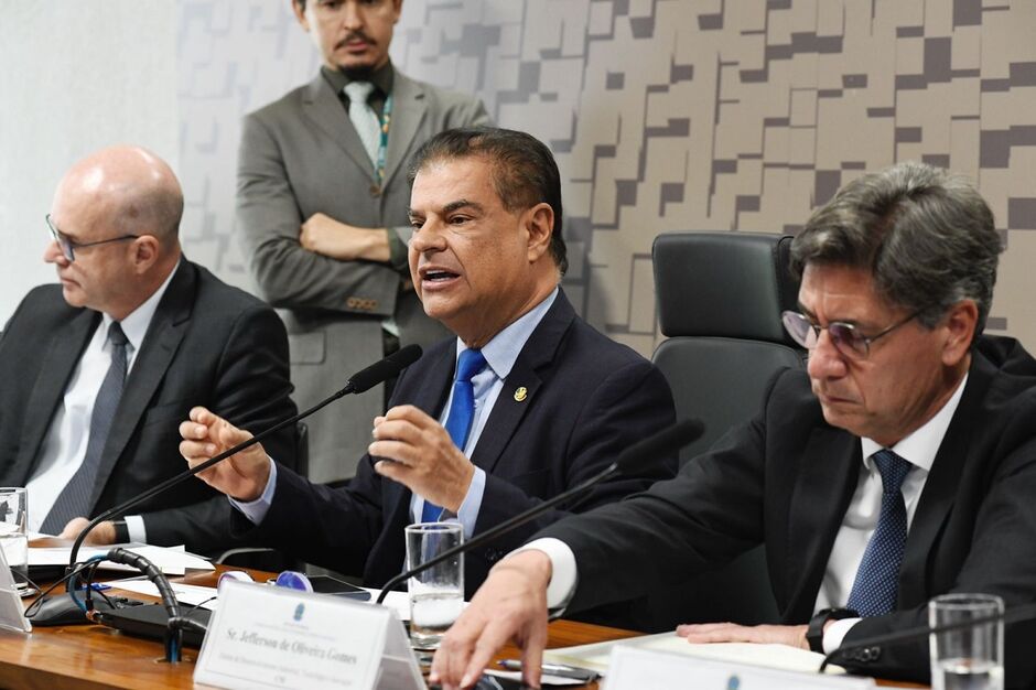 Senador quer missão para renegociar tarifa nos EUA 