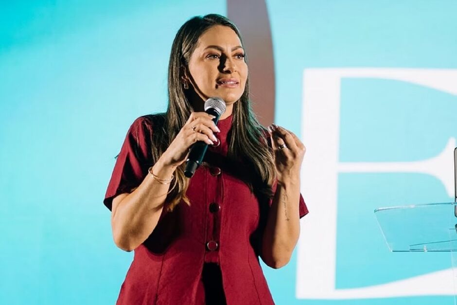 Mulher cristã tem mais de 1 milhão de seguidores 