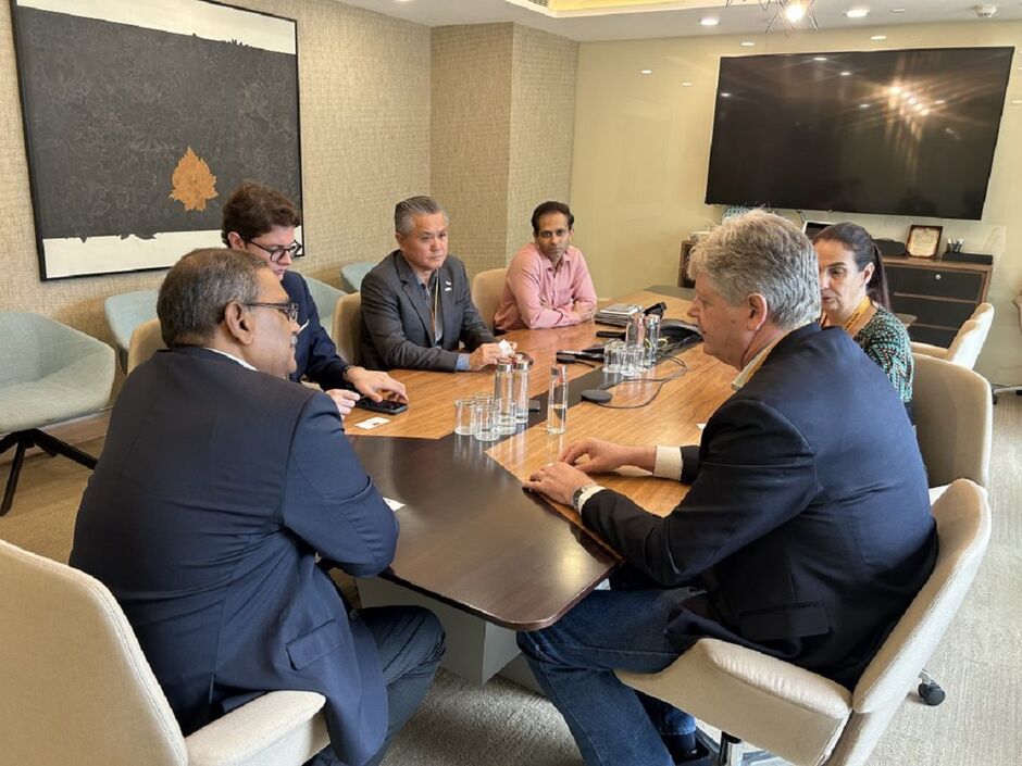 Visita mirou tecnologias, grãos e celulose