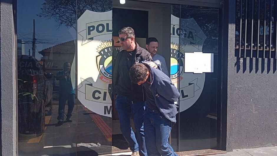 Suspeito foi preso em flagrante