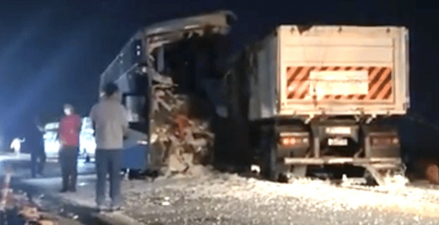 O acidente aconteceu na noite de ontem 