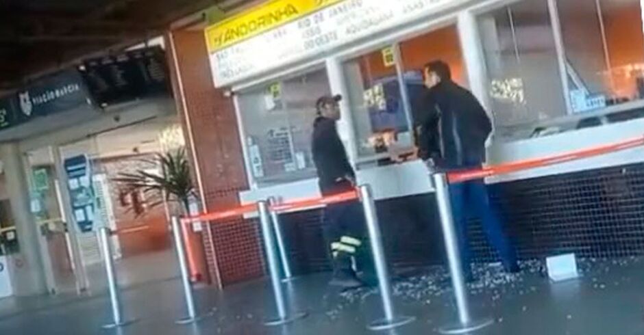 A cena foi flagrada na manhã de ontem