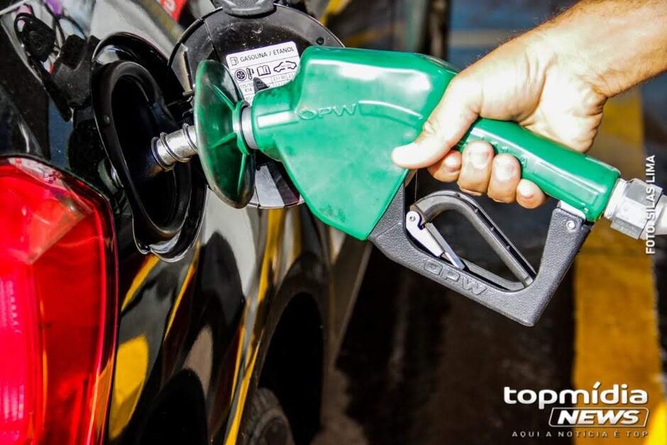 Gasolina e etanol variam de preço da capital para o interior