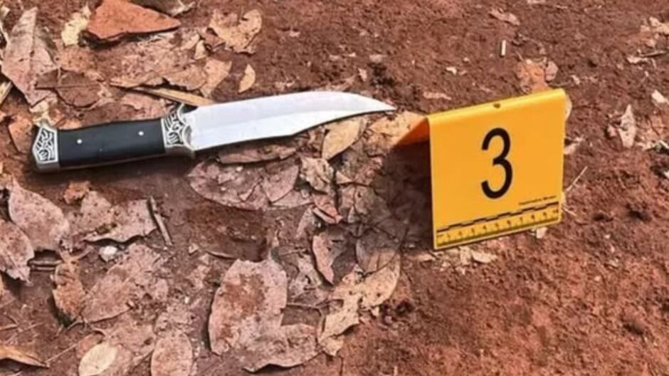 Faca utilizada no crime