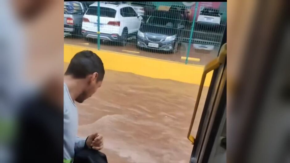 A chuva ontem caiu com força na região norte da Capital
