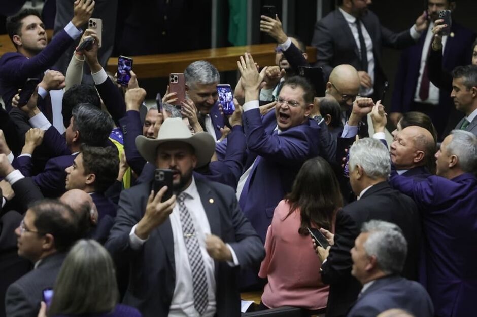 Bolsonarismo tem cerca de 300 votos 