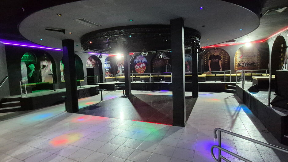 Boate volta com  proposta de apoio a artistas locais 