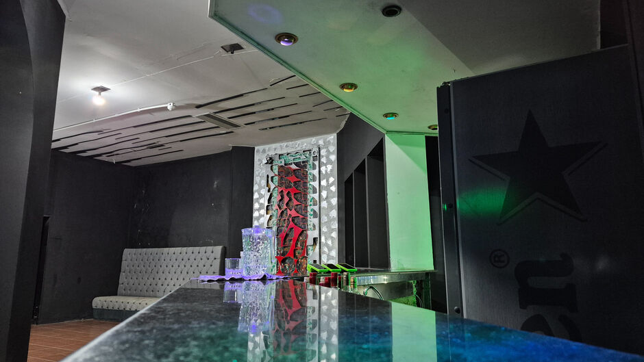 Boate volta com  proposta de apoio a artistas locais 