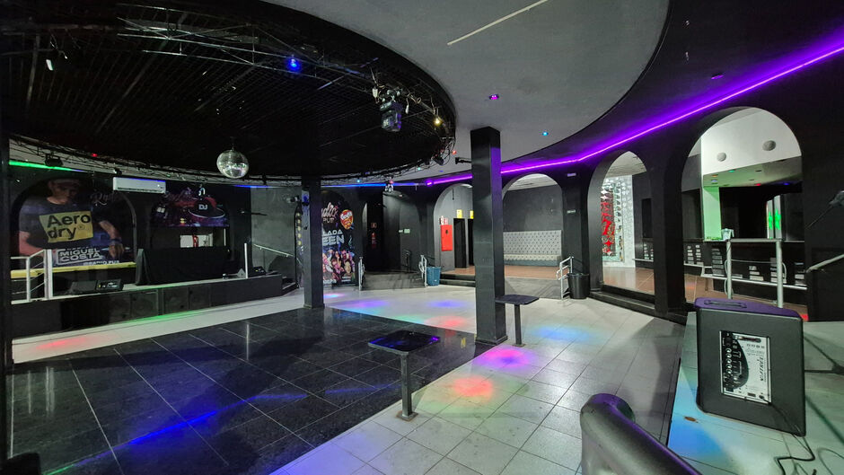 Boate volta com  proposta de apoio a artistas locais 