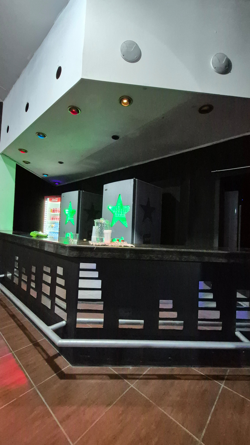 Boate volta com  proposta de apoio a artistas locais 