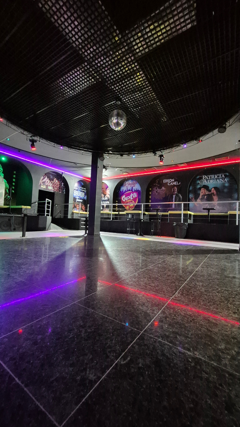 Boate volta com  proposta de apoio a artistas locais 