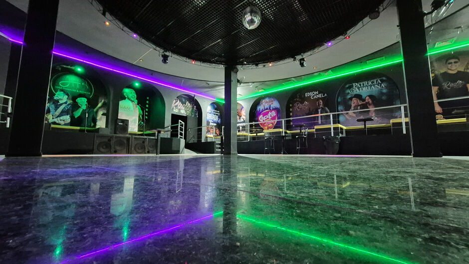 Boate volta com  proposta de apoio a artistas locais 