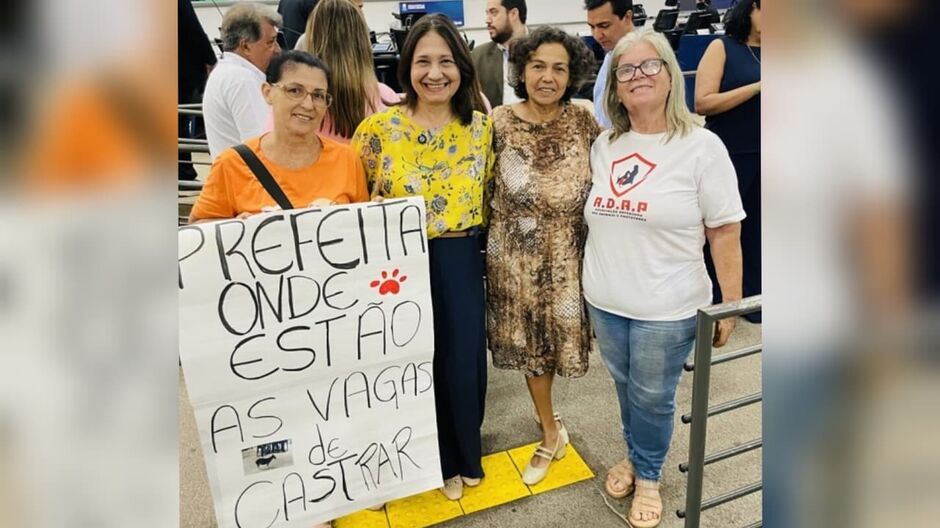 Luiza foi autora de projeto para ampliar castração